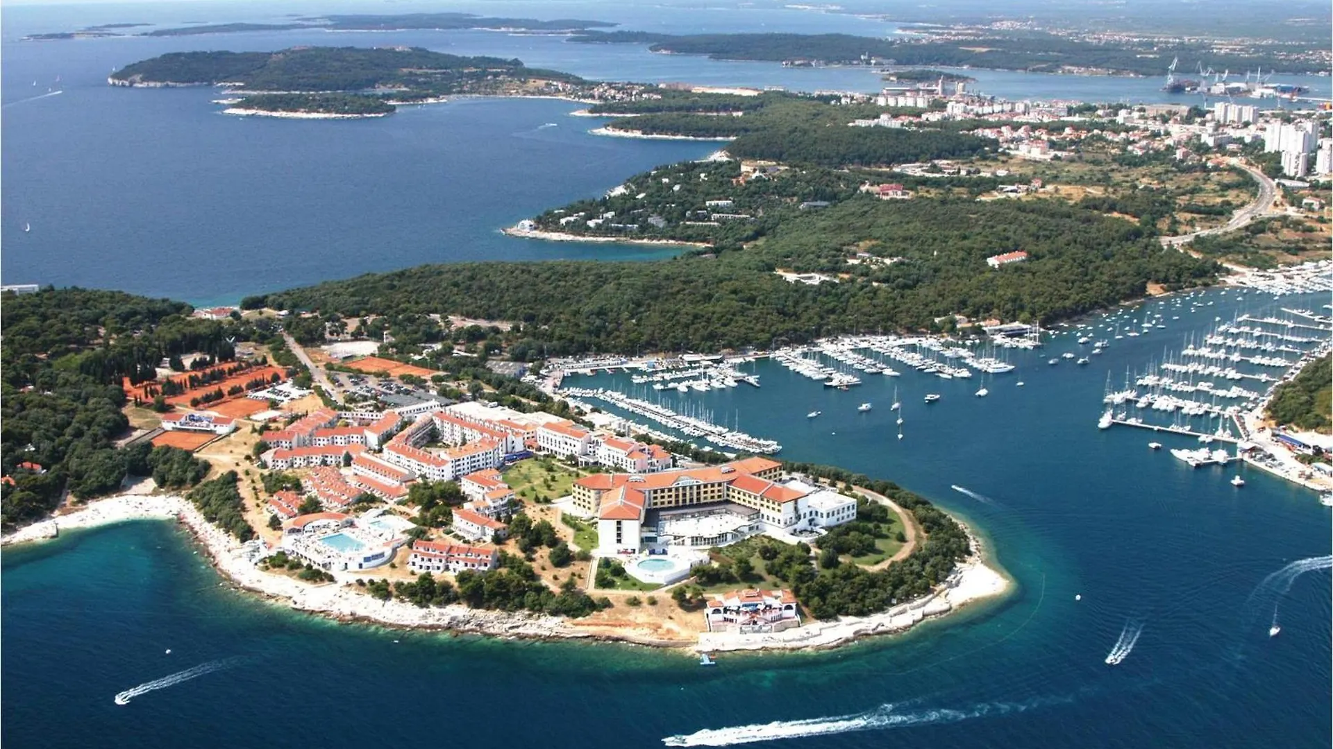 Beautiful Apartment In Pula With House Sea View Croacia